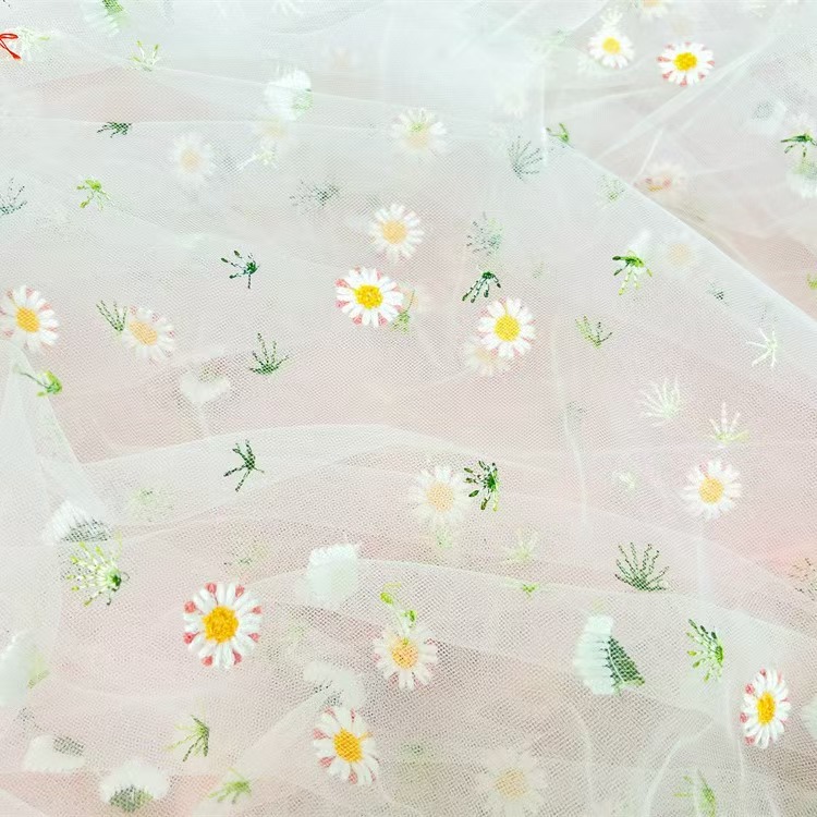 Embroidery Daisy Flower - 1 Yard 130cm wide Little Daisy