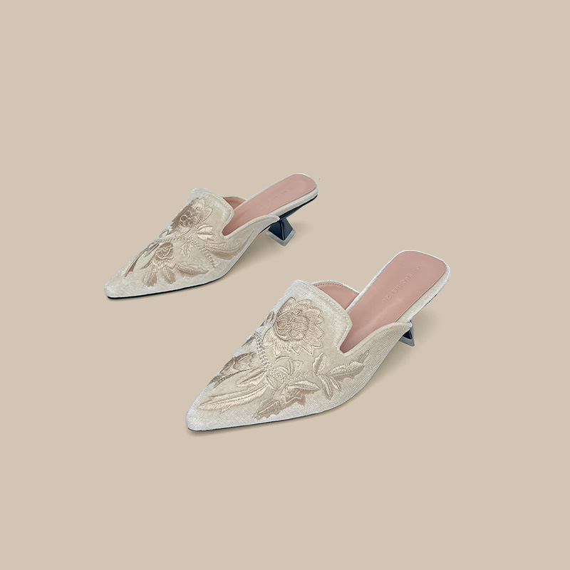 Embroidery Velour Women Shoes  - đánh giá và giá Embroidery Design