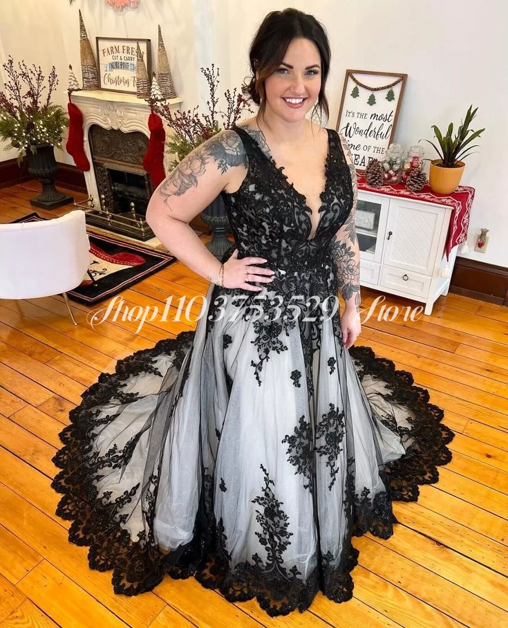 Gothic V Neck Wedding Dresses  - đánh giá và giá Embroidery Gothic